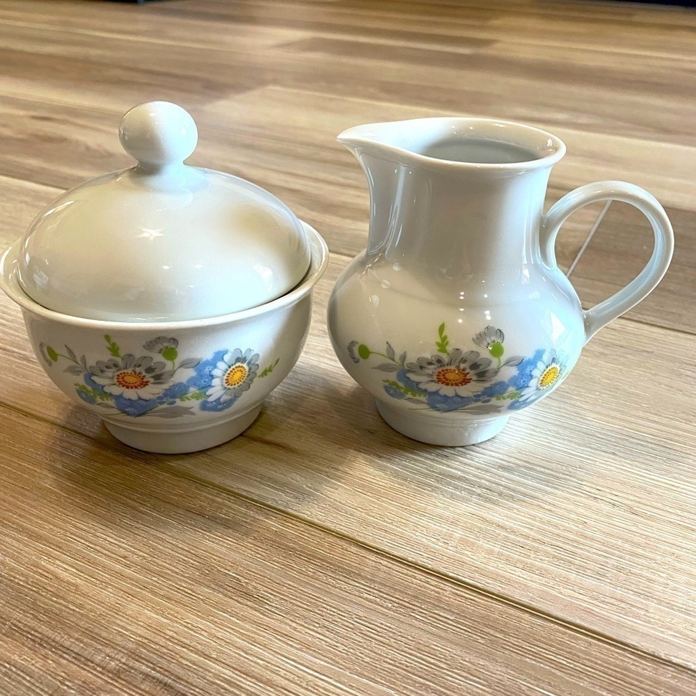 Antique JLMenau Graf Von Henneberg Porzellan Germany Sugar and Creamer